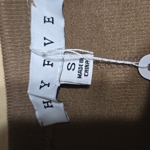 NWPT HYFVE Casual Cutie Oversized Long Sleeve Crop Top Brown Sz Small Ribbed - Picture 6 of 8